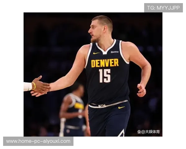 约基奇背传妙到离谱，丹佛空切直接上篮